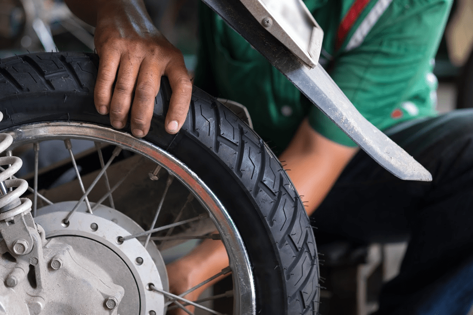 change-tire زمان تعویض لاستیک موتورسیکلت
